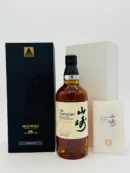 Yamazaki 18 Year Old Mizunara Cask / Suntory Whisky 100th Anniversary (700ml), Japanese