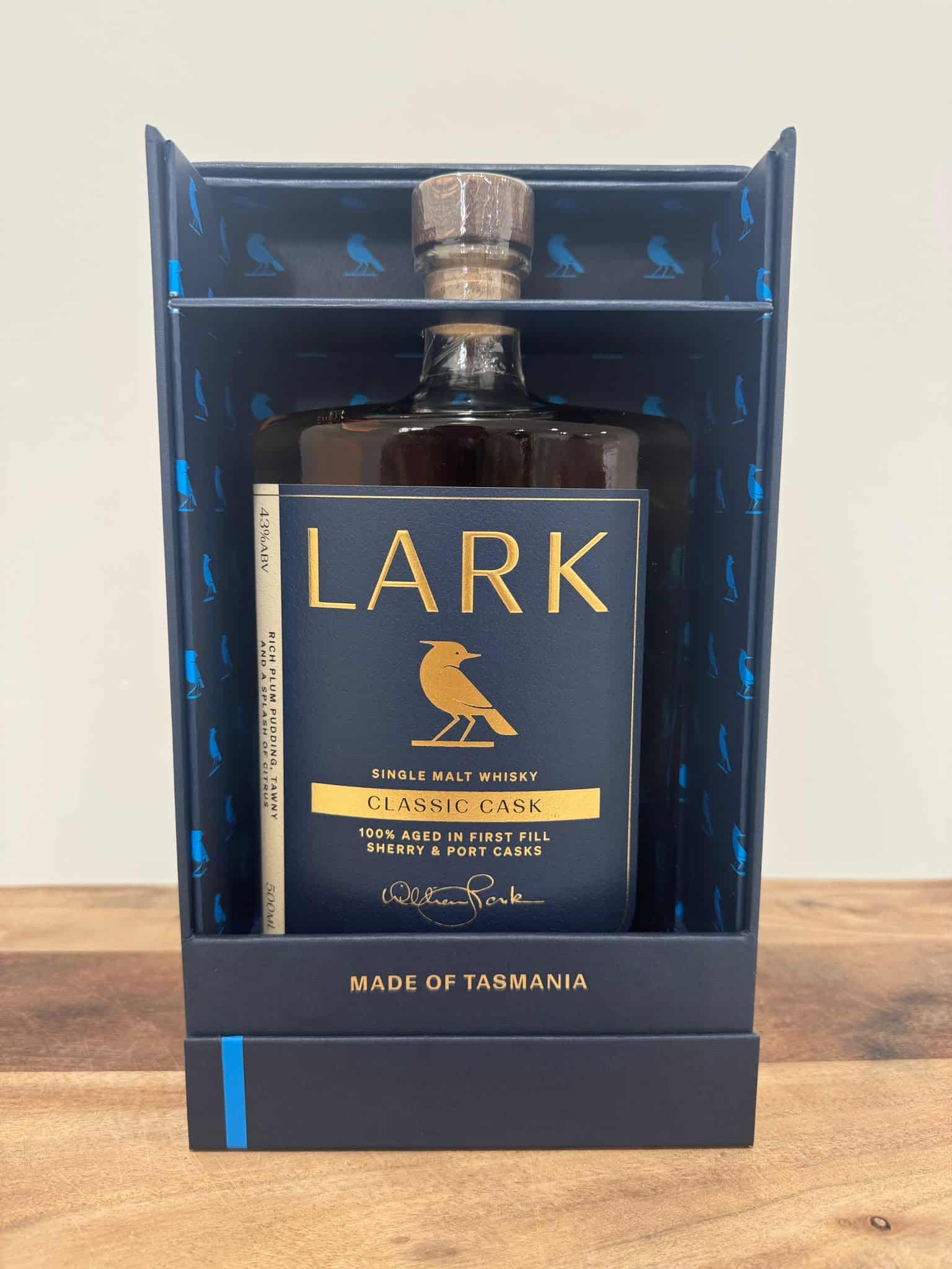 Lark Distillery Classic Cask Export Australian Single Malt Whisky (500ml), TASMANIA AUSTRALIA - Image 2